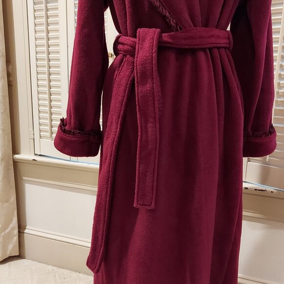 Vintage Burgundy Robe NWOT Amanda Stewart Heavy Warm & Ruffled Size S - Picture 4 of 9